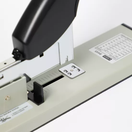 Stepler C-8445 210 səhifə tikən.